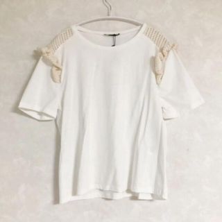 ザラ(ZARA)のZARA フリル ホワイト Tシャツ Sサイズ(Tシャツ(半袖/袖なし))