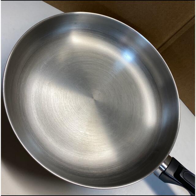 ロイヤルクイーン　Sun Royal 【IH対応品】大スキレット　　中古美品 インテリア/住まい/日用品のキッチン/食器(鍋/フライパン)の商品写真