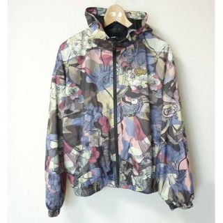 ナイキ(NIKE)のKenny様用◆(XL)ナイキ花柄サスティナブルマテリアル軽量ウインドブレーカー(その他)