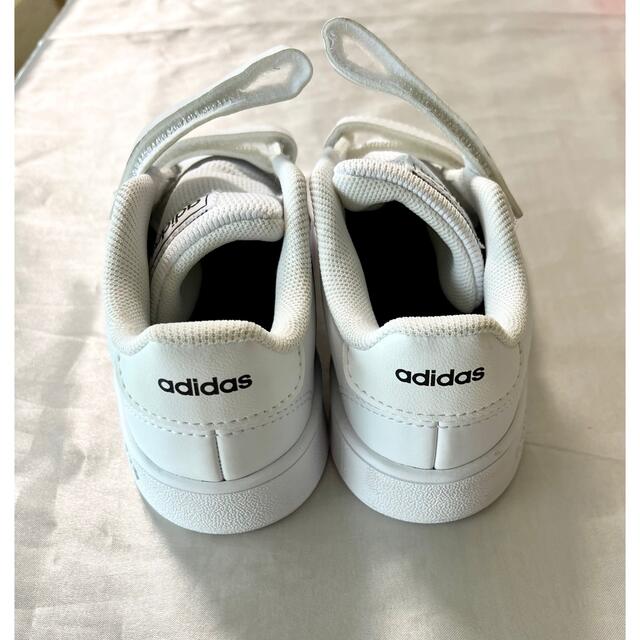 adidas(アディダス)の新品 アディダス スニーカーキッズ靴ベビー160 16 男の子 女の子 キッズ/ベビー/マタニティのキッズ靴/シューズ(15cm~)(スニーカー)の商品写真