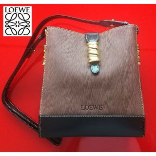 ロエベ(LOEWE)の★新品・未使用★ロエベ（LOEWE)★ショルダーバッグ★スペイン購入★(ショルダーバッグ)