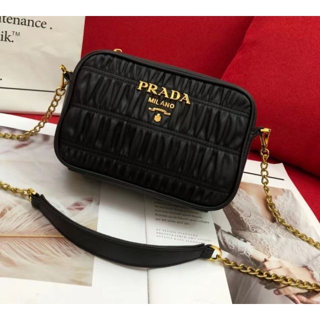 お気にいる】 PRADAショルダーバッグ ecousarecycling.com