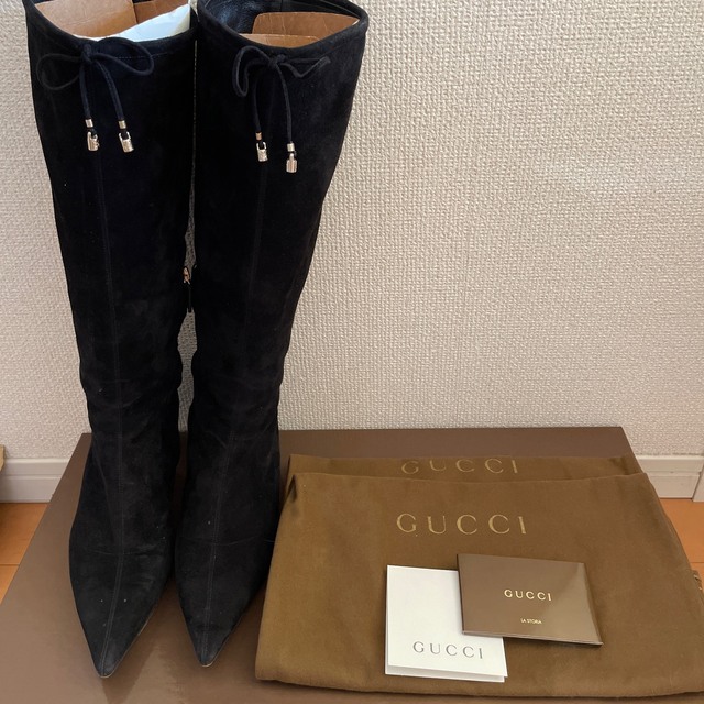 Gucci(グッチ)のロングブーツ　グッチ  スエード　38.5サイズ　24.5〜25.5㎝ レディースの靴/シューズ(ブーツ)の商品写真
