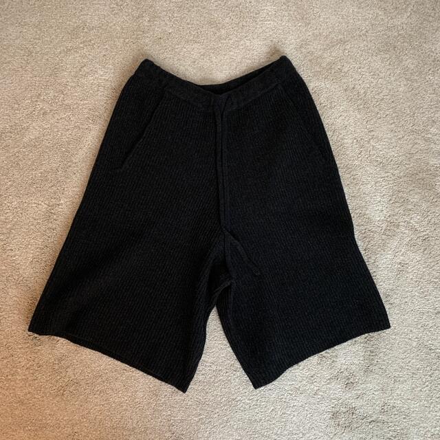 DRIES VAN NOTEN(ドリスヴァンノッテン)のDRIES VAN NOTEN Wool Shorts メンズのパンツ(ショートパンツ)の商品写真