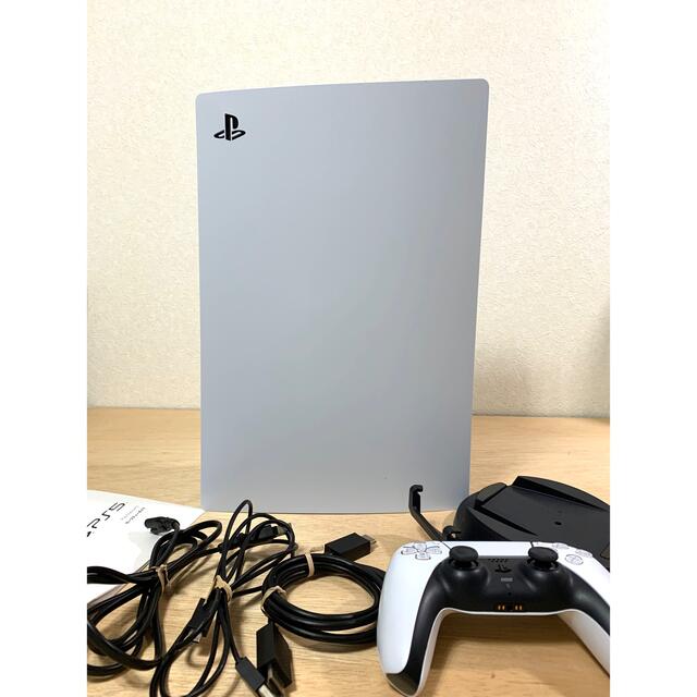 PlayStation(プレイステーション)のSONY PS5 本体 CFI-1100A エンタメ/ホビーのゲームソフト/ゲーム機本体(家庭用ゲーム機本体)の商品写真