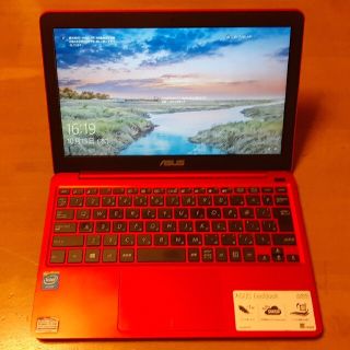 エイスース(ASUS)の【中古】ASUS EeeBook X205TA（Windows10）(ノートPC)