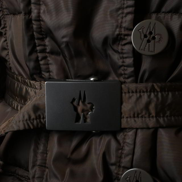 MONCLER(モンクレール)のMONCLER ベルト付き ダウン ジャケット レディースのジャケット/アウター(ダウンジャケット)の商品写真