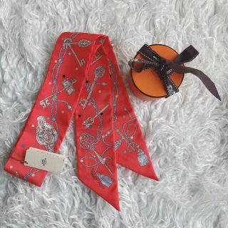 HERMES ツイリー トゥイリー レクレアポア グレナディーヌ シルク 箱付き