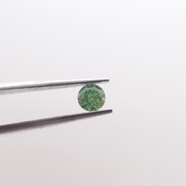 カラーダイヤ☆FANCY INTENSE GREEN SI2 0.336ct 4