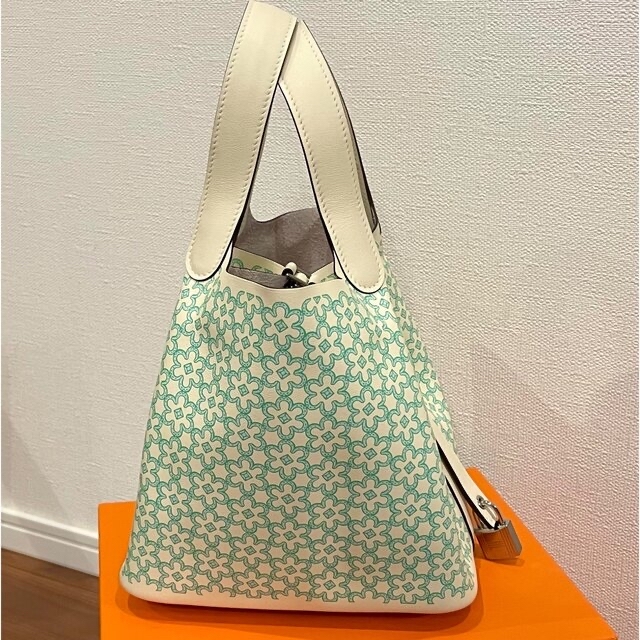 HERMES エルメス　ピコタンPM 18 ラッキーデイジー