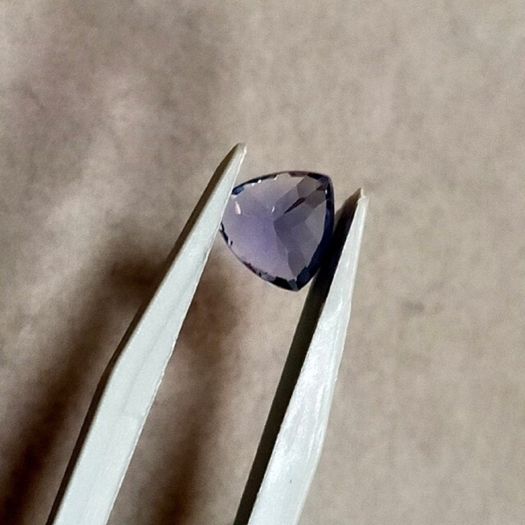 タンザナイト バイカラータンザナイト トリリアント 0.846ct