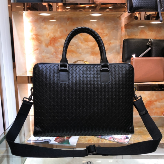 完成品 Bottega Veneta - 美品☆ ボッテガヴェネタ ビジネスバッグ 黒