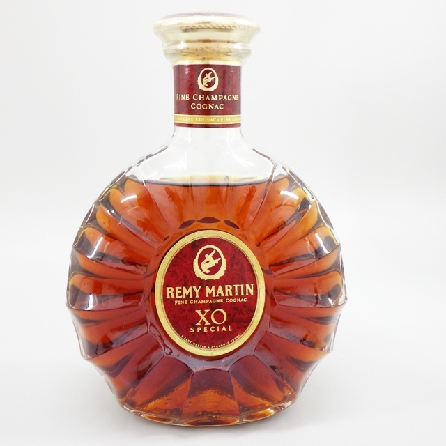 Remy Martin レミーマルタン XO スペシャル コニャック フィーヌシャンパーニュ 未開栓 700ml 40%  ブランデー【中古】【送料無料】 食品/飲料/酒の酒(ブランデー)の商品写真