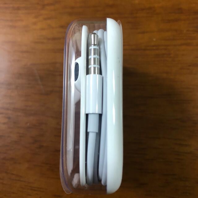 Apple(アップル)のアップル　イヤフォン　iPhone  Apple スマホ/家電/カメラのオーディオ機器(ヘッドフォン/イヤフォン)の商品写真