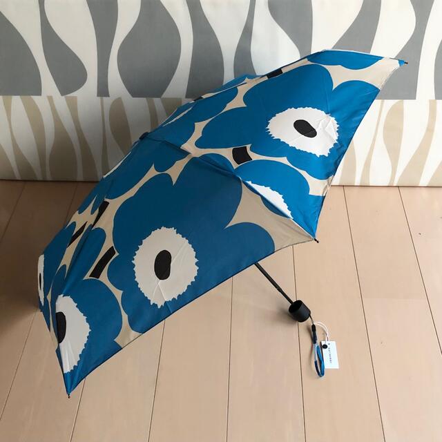 新品 マリメッコ Marimekko 折り畳み傘 ウニッコ UMBRELLA オフホワイト/ライトブルー