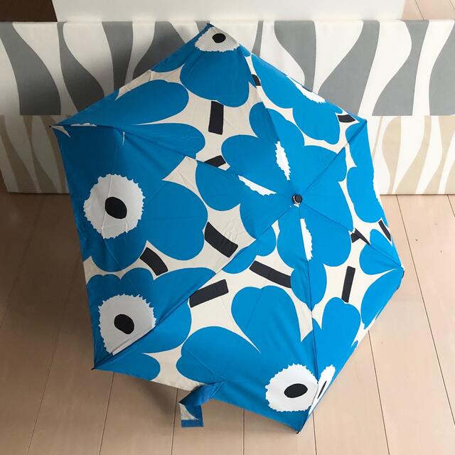 新品 マリメッコ Marimekko 折り畳み傘 ウニッコ UMBRELLA オフホワイト/ライトブルー