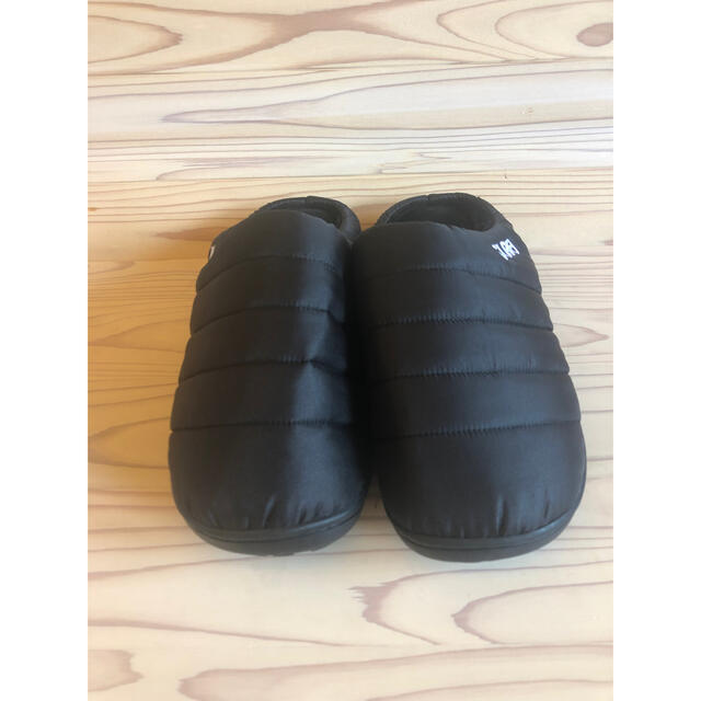 UGG(アグ)のSUBU 22秋冬　新品　未使用品　ボアサンダル　ブラック　サイズ1 レディースの靴/シューズ(サンダル)の商品写真