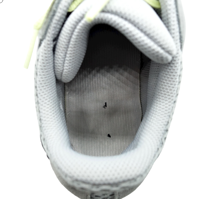 adidas(アディダス)のADIDAS YEEZY BOOST 700 WAVE RUNNER メンズの靴/シューズ(スニーカー)の商品写真