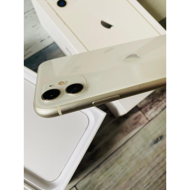 iPhone(アイフォーン)のiPhone 11 本体 SIMフリー SIMロック解除 Apple スマホ/家電/カメラのスマートフォン/携帯電話(スマートフォン本体)の商品写真