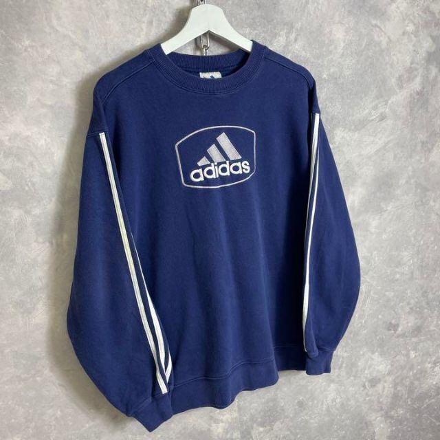 adidas(アディダス)のアディダス 90s ビンテージスウェット ネイビー パフォーマンスロゴ 常田 メンズのトップス(スウェット)の商品写真