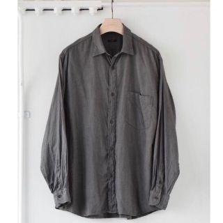 コモリ(COMOLI)のcomoli ヨリ杢　シャツ　21SS(シャツ)