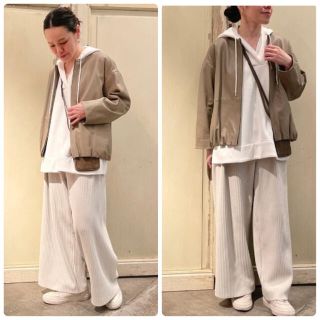 試着のみ美品】BEARDSLEY レザージャケット ベージュ ビアズリー 試着のみ美品】BEARDSLEY レザージャケット ベージュ ビアズリー