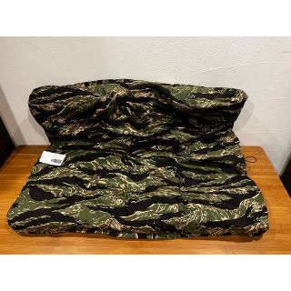 バリスティクス(BALLISTICS)の新品！　バリスティクス　 bench cushion cover タイガーカモ(テーブル/チェア)