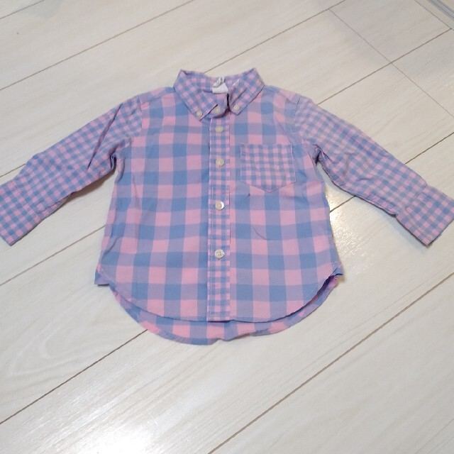 babyGAP(ベビーギャップ)のベビーギャップ　ピンクチェック柄シャツ　80 キッズ/ベビー/マタニティのベビー服(~85cm)(シャツ/カットソー)の商品写真