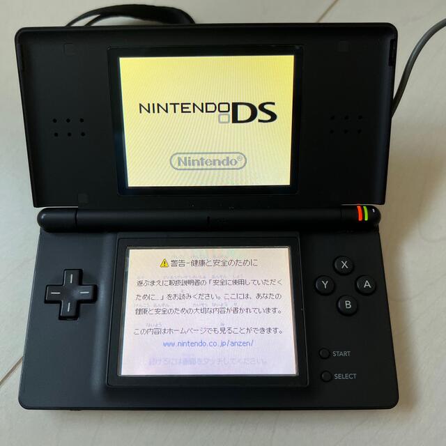 任天堂(ニンテンドウ)の【断捨離中】DS lite 本体　訳あり エンタメ/ホビーのゲームソフト/ゲーム機本体(携帯用ゲーム機本体)の商品写真