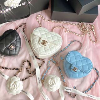 新品　CHANEL ハート　チェーン　クラッチバッグ　ブルー