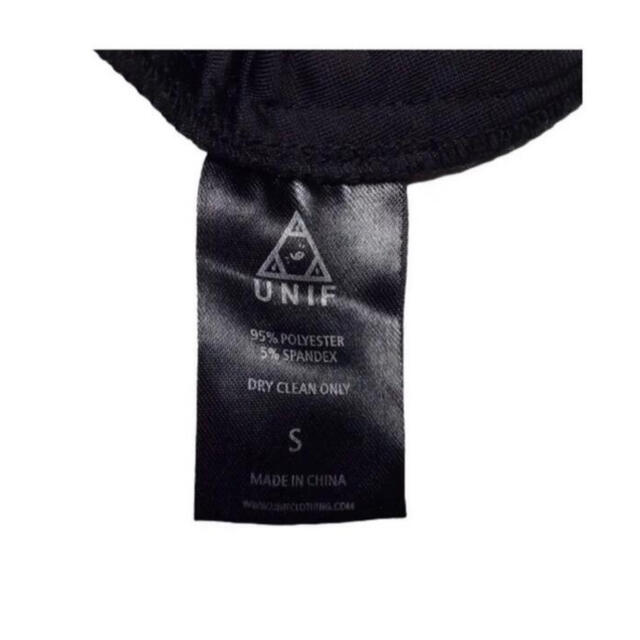 UNIF(ユニフ)の【匿名発送】UNIF ユニフ サスペンダー シンプル スカート 黒 Sサイズ レディースのスカート(ミニスカート)の商品写真