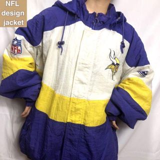 NFL☆中綿ジャケット 古着 デカロゴ 90s 希少 ビッグシルエットap8(ブルゾン)