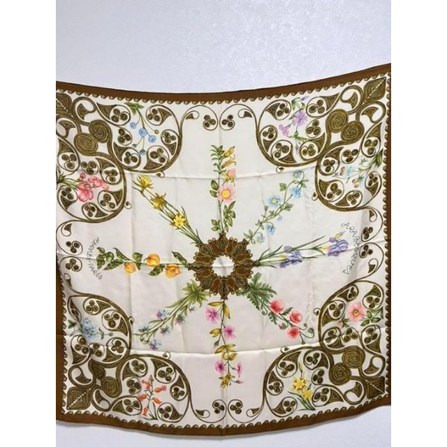 HERMES エルメス スカーフ アラベスク カレ90 ARABESQUES