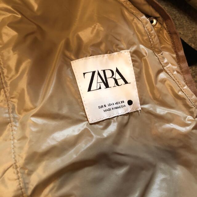 ZARA(ザラ)の専用☆ ZARA キルティングダウン　ジャケット　ベージュ　S レディースのジャケット/アウター(ダウンコート)の商品写真