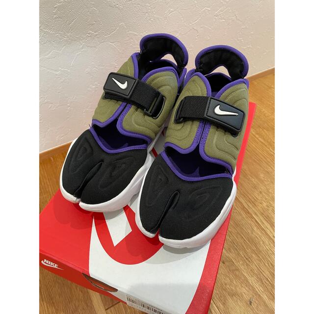 NIKE ナイキ アクアリフト カーキ ブラック 24.5cm 美品 | フリマアプリ ラクマ 70%オフでお得に買 ナイキ ウィメンズ アクア リフト カーキブラック24cm サンダル