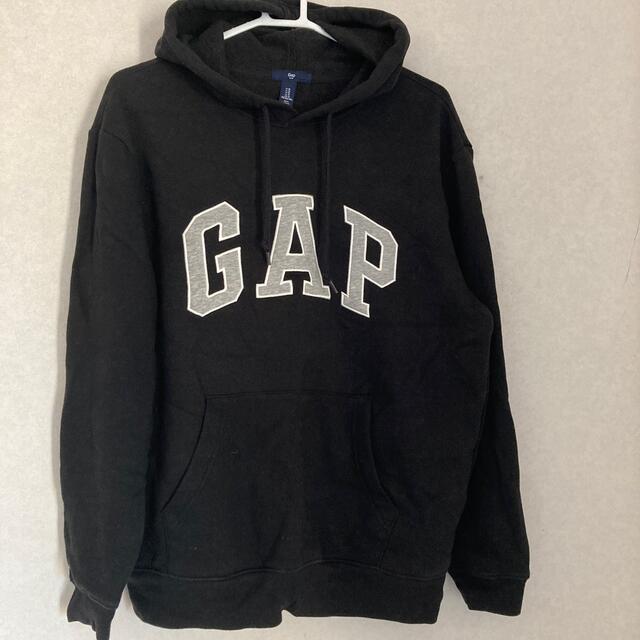 GAPの黒のパーカー