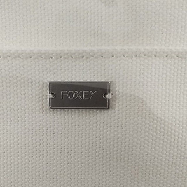 FOXEY(フォクシー)のフォクシー　ポーチ エンタメ/ホビーのコレクション(ノベルティグッズ)の商品写真