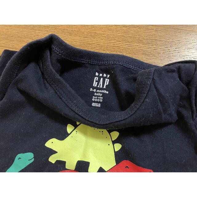 babyGAP(ベビーギャップ)の下着でも1枚でも可愛い＊恐竜半袖ロンパース／GAP ギャップ キッズ/ベビー/マタニティのベビー服(~85cm)(ロンパース)の商品写真