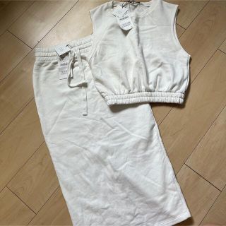 ザラ(ZARA)のZARA セットアップ　白　タグ付き(セットアップ)