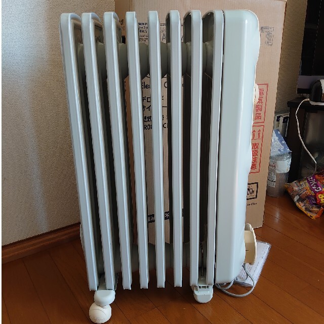 DeLonghi - デロンギ オイルヒーター 1200W JR0812-CR ホワイト+