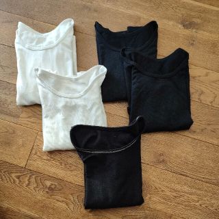 ユニクロ(UNIQLO)の【UNIQLO】5枚セット90サイズ☆ヒートテック4枚+美品コットンロンＴ黒1枚(下着)