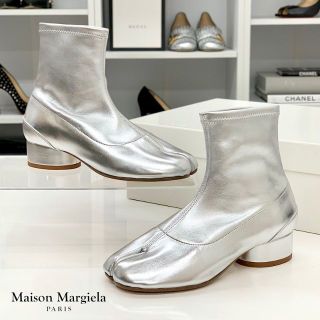 マルタンマルジェラ(Maison Martin Margiela)の4335 未使用 メゾンマルジェラ 足袋 レザー ショートブーツ シルバー(ブーツ)