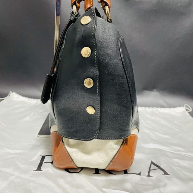 ボストンバッグ【定価６万円】FURLA フルラ レザー ハンドバッグ ボストンバッグ  黒 白