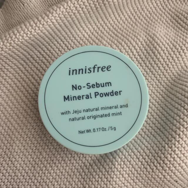 Innisfree(イニスフリー)のイニスフリー　ミネラルパウダー コスメ/美容のベースメイク/化粧品(フェイスパウダー)の商品写真