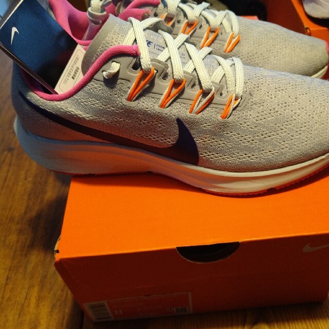 NIKE(ナイキ)のナイキ　NIKE　エアズームペガサス　36 ZOOM  PEGASUS 25 レディースの靴/シューズ(スニーカー)の商品写真