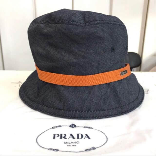 PRADA(プラダ)の美品 PRADA ロゴプレート バケットハット 帽子(S 約55cm) レディースの帽子(ハット)の商品写真