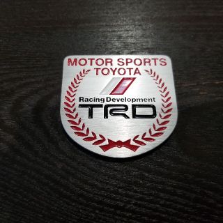 トヨタ(トヨタ)のトヨタ　TRD ロゴ　アルミ　ステッカー(車外アクセサリ)