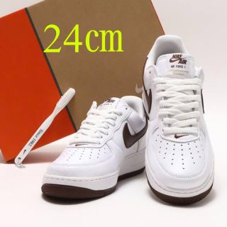 ナイキ(NIKE)の【新品】24㎝　NIKE AIR FORCE 1 LOW RETRO チョコ(スニーカー)