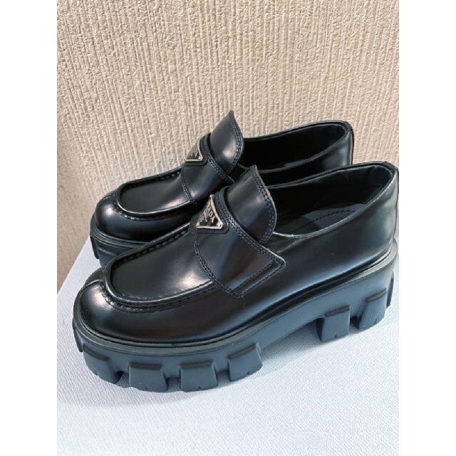 ネット限定】 PRADA - 36 PRADA モノリス ブラッシュド レザー