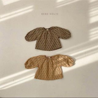 ザラキッズ(ZARA KIDS)のBEBE HOLIC フラワーブラウス　S(シャツ/カットソー)